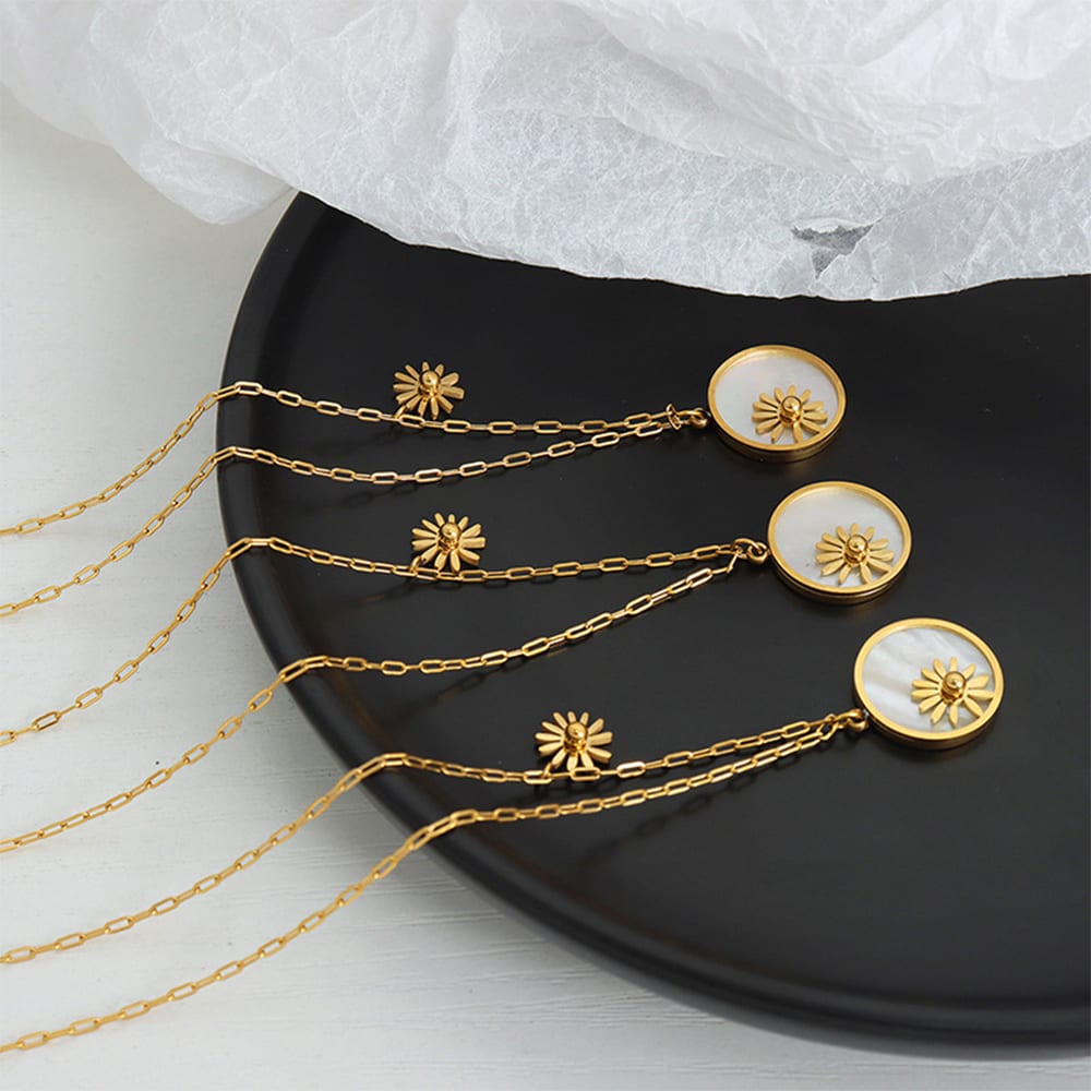 Solea Bloom Necklace